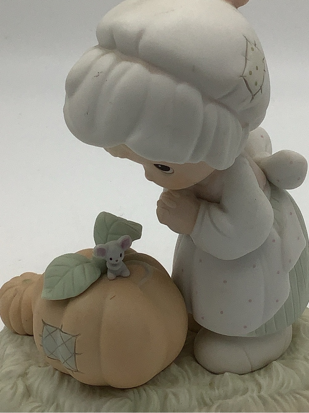 1988 Precious Moments October Girl Figurine with Pumpkin - Picture 3 of 11